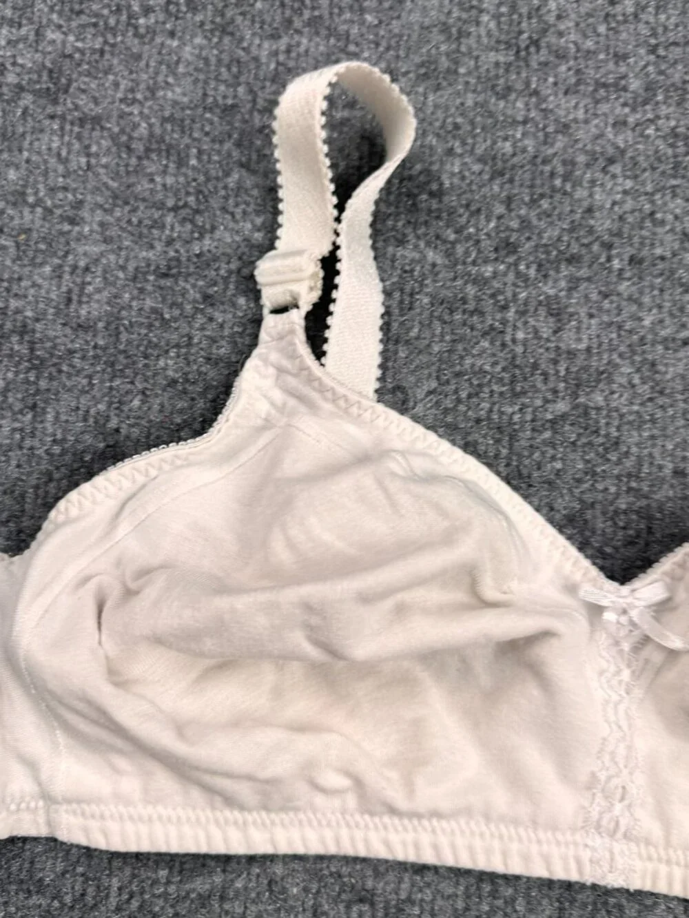 Women's White Comfort Wireless Full Coverage Everyday Bra Sz XL/2XL No Tag MSMTS